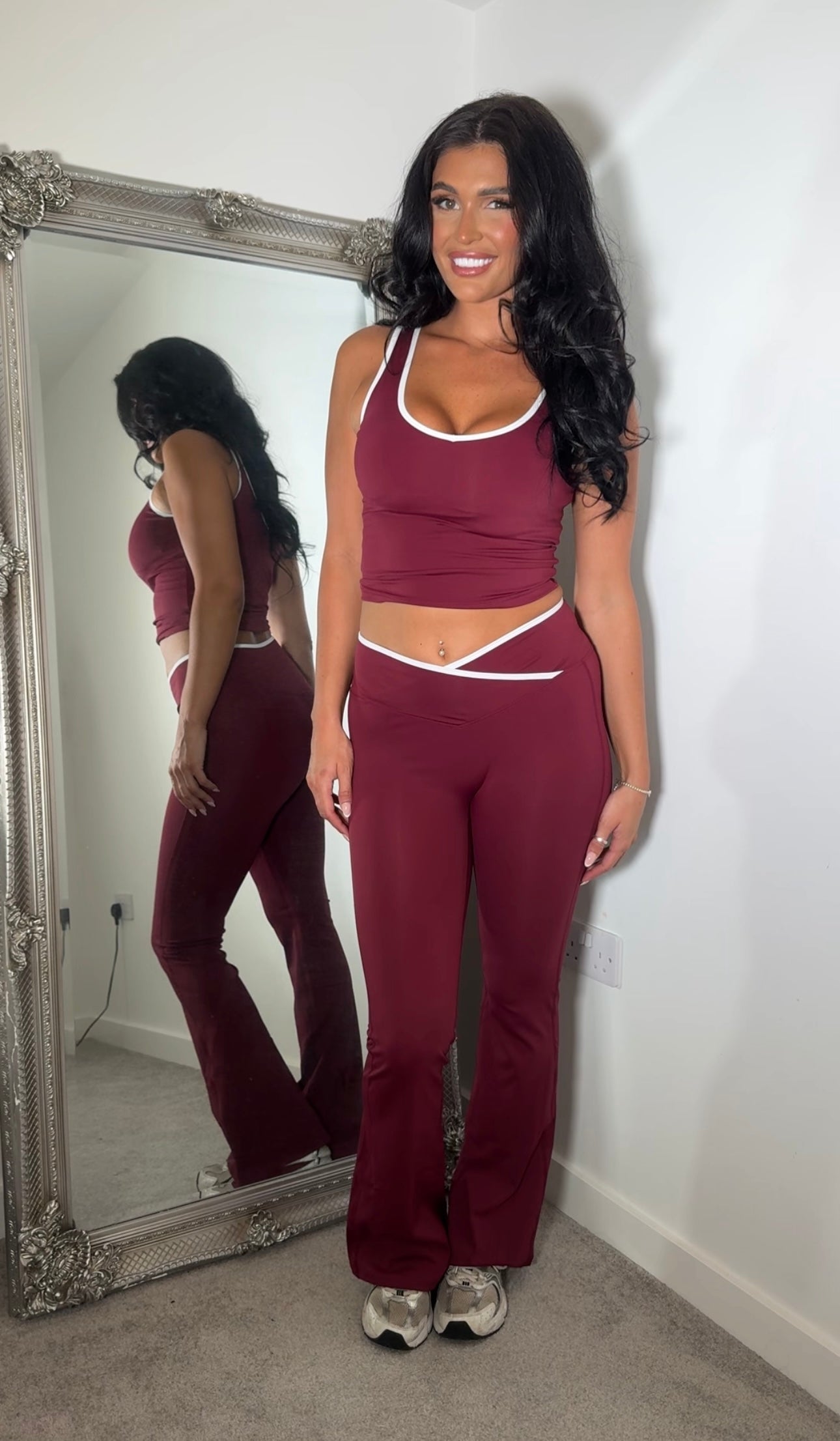 Contrast Edge Flared Gym Set