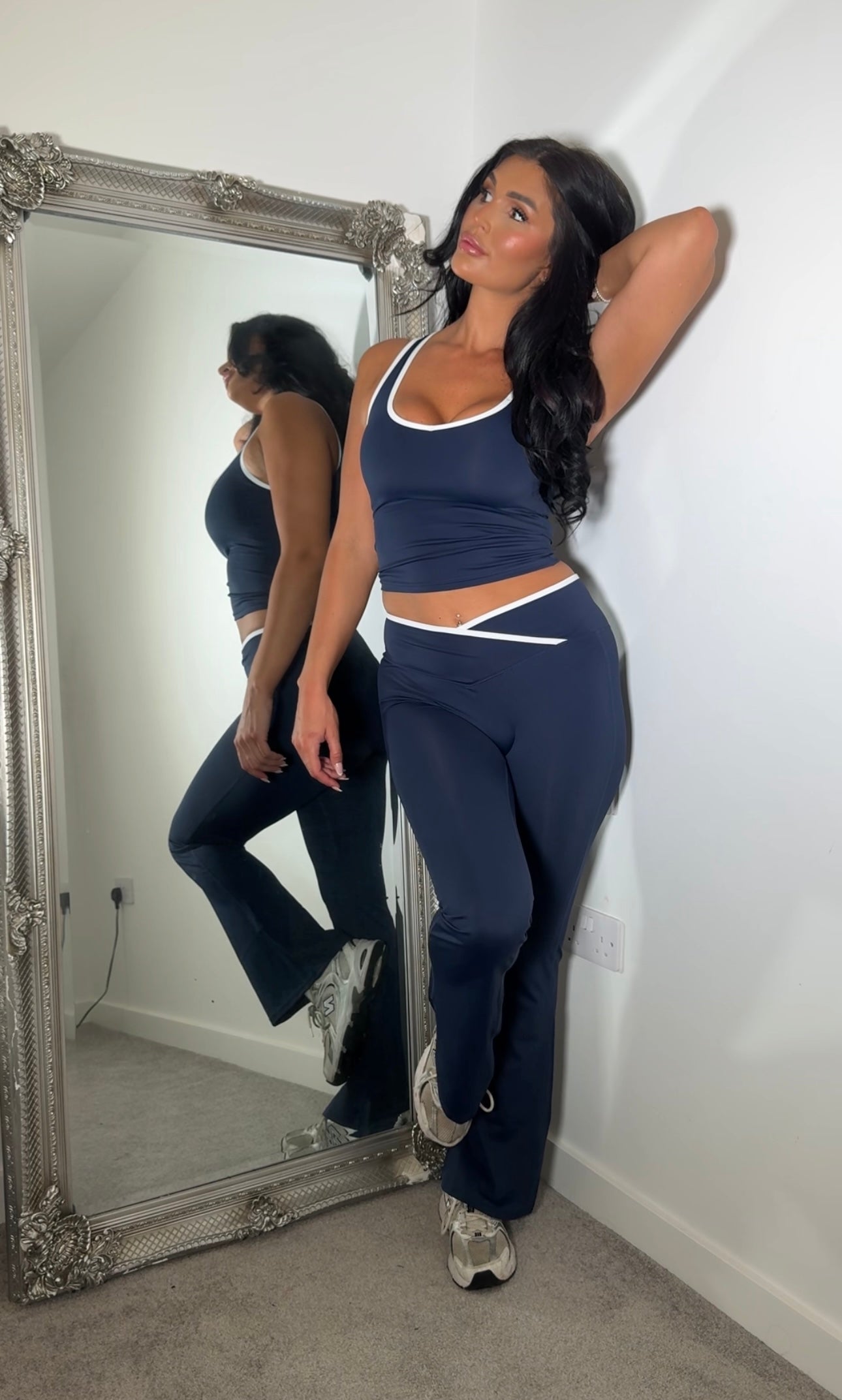 Contrast Edge Flared Gym Set